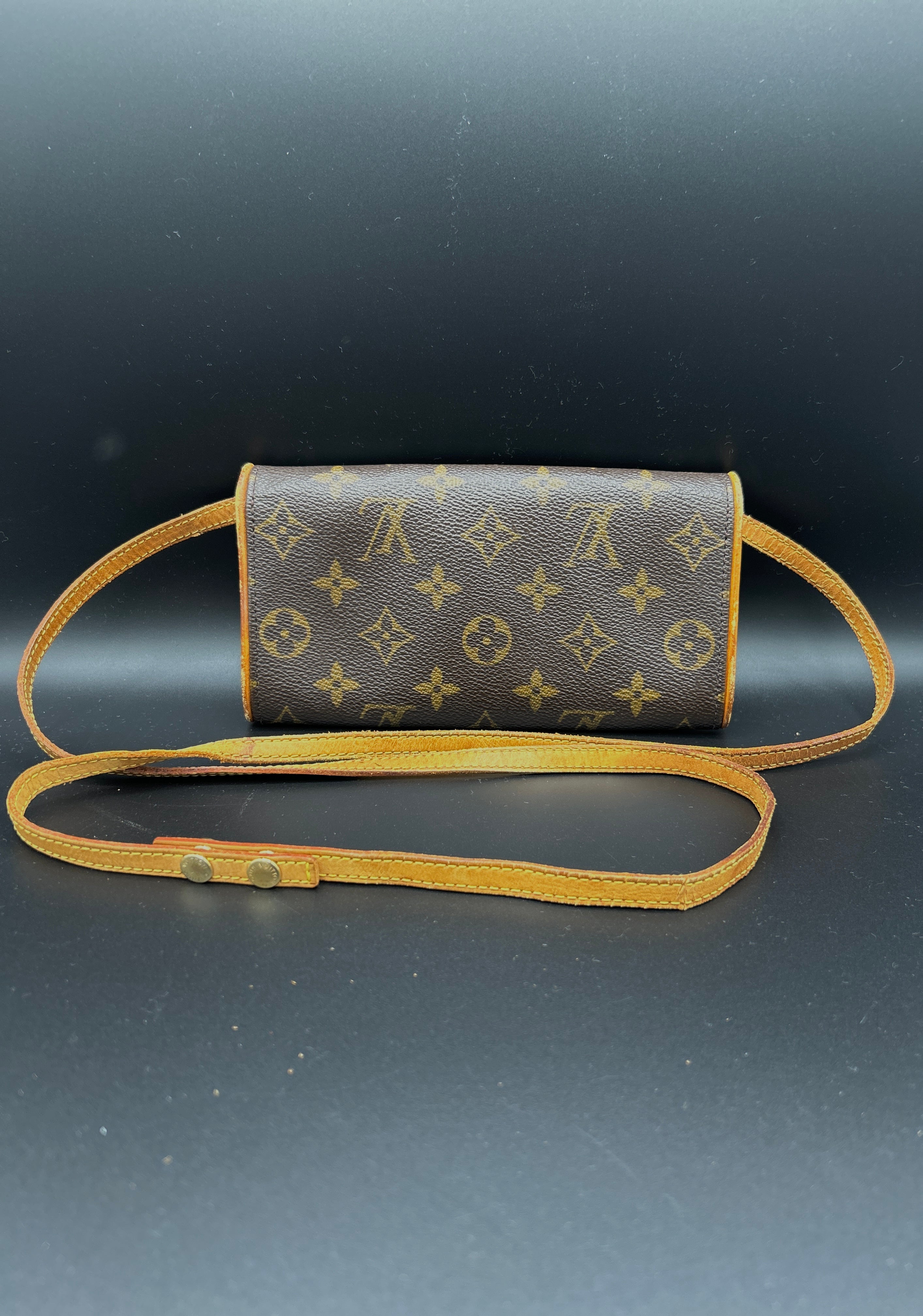 LOUIS VUITTON - MONOGRAM POCHETTE TWIN